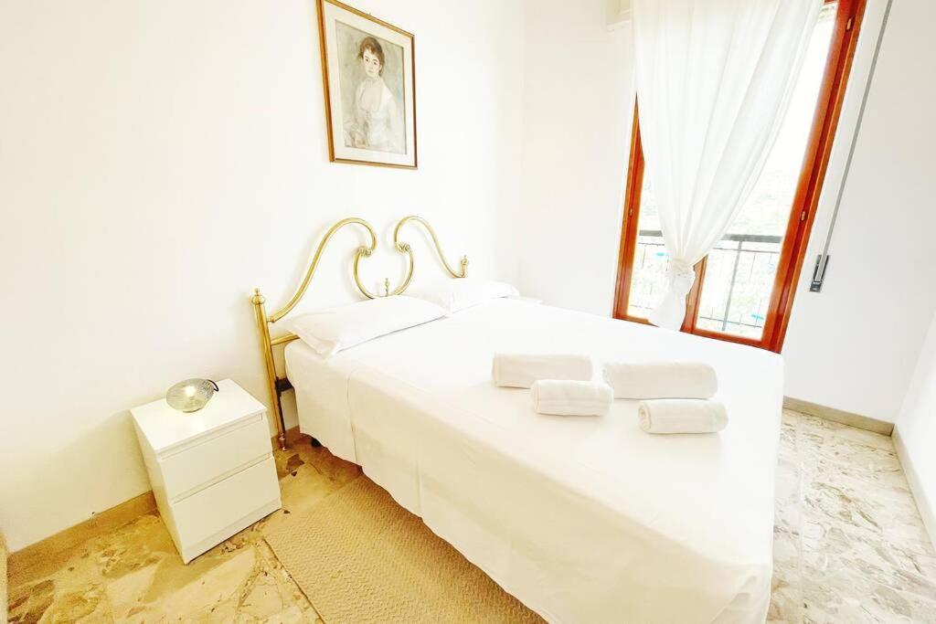 Suite Deamicis - Vista Mare E Relax Sanremo Bagian luar foto
